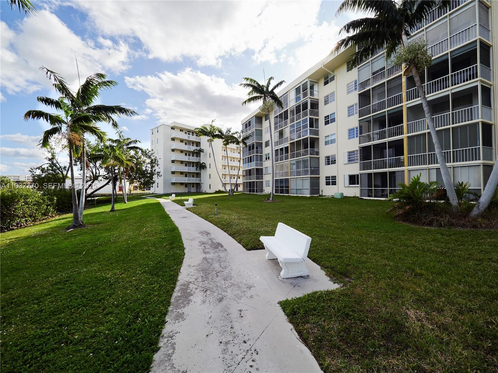 2861 Leonard Dr # F412, Aventura FL 33160 — 31