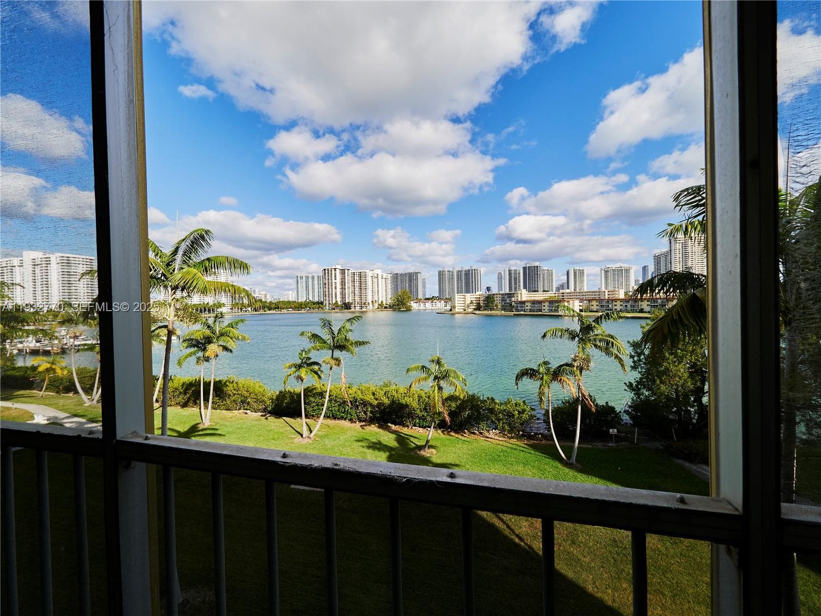 2861 Leonard Dr # F412, Aventura FL 33160 — 25