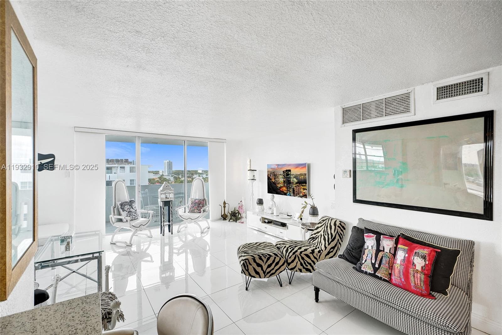 3703 NE 166th St, North Miami Beach FL 33160 — 22