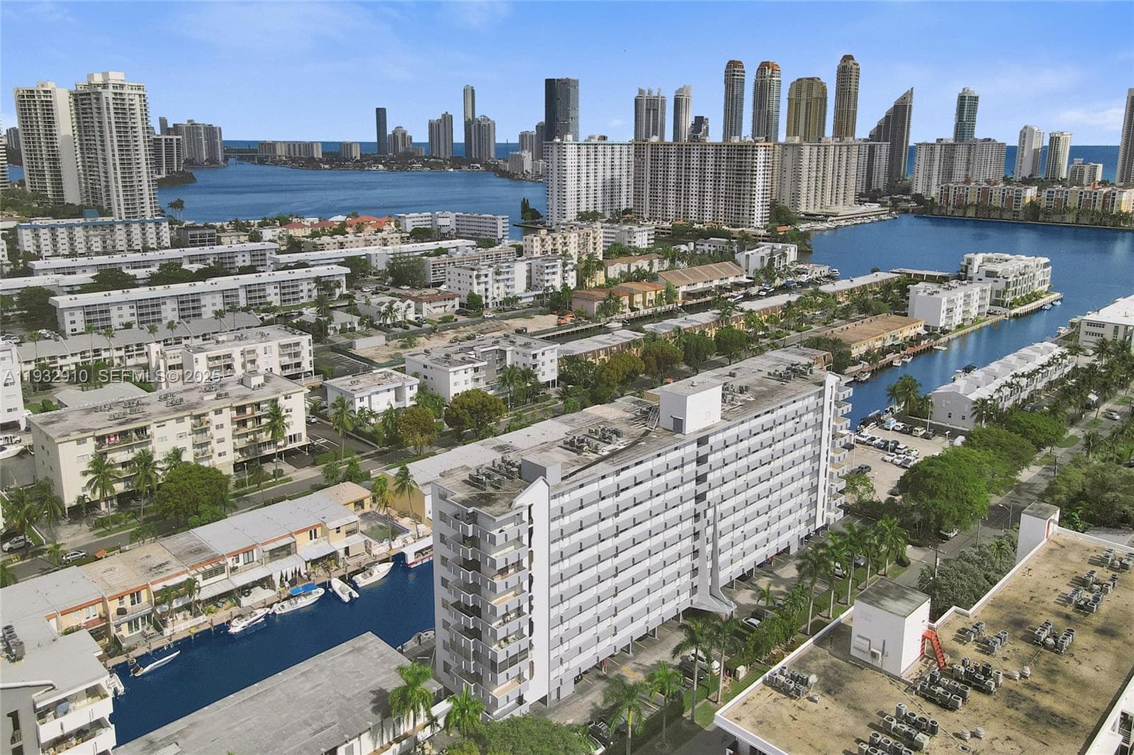 3703 NE 166th St, North Miami Beach FL 33160 — 31