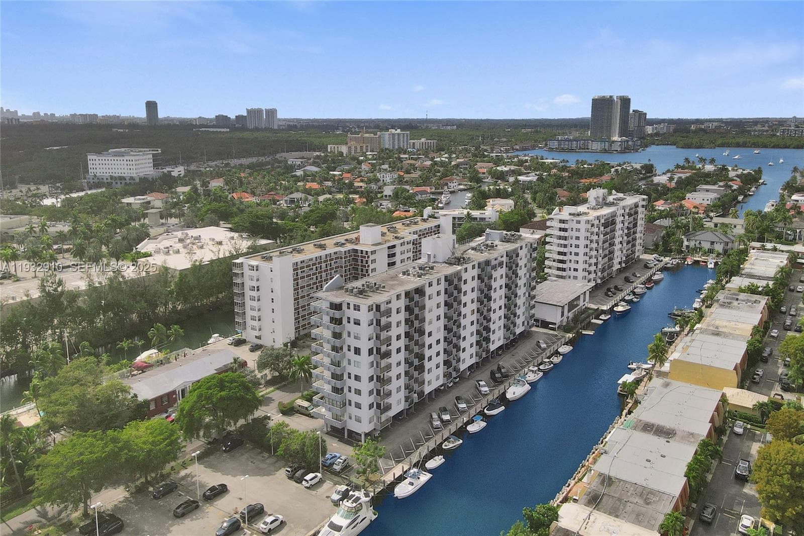 3703 NE 166th St, North Miami Beach FL 33160 — 36