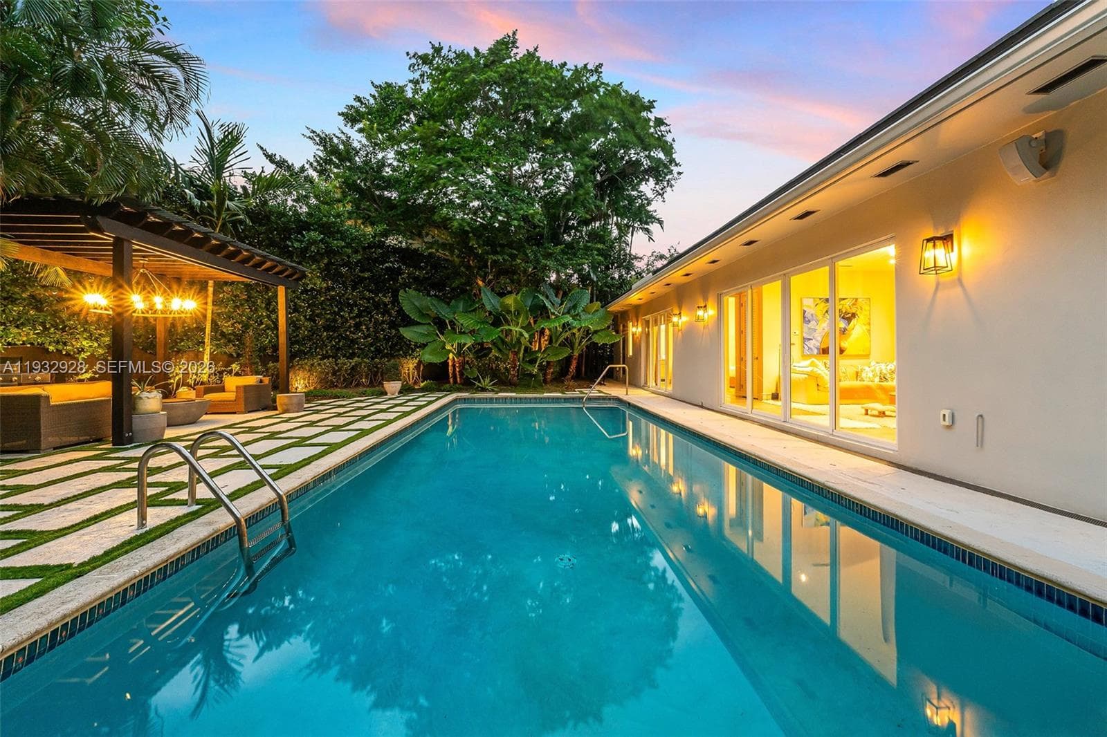 680 Buttonwood Ln, Miami FL 33137 — 63