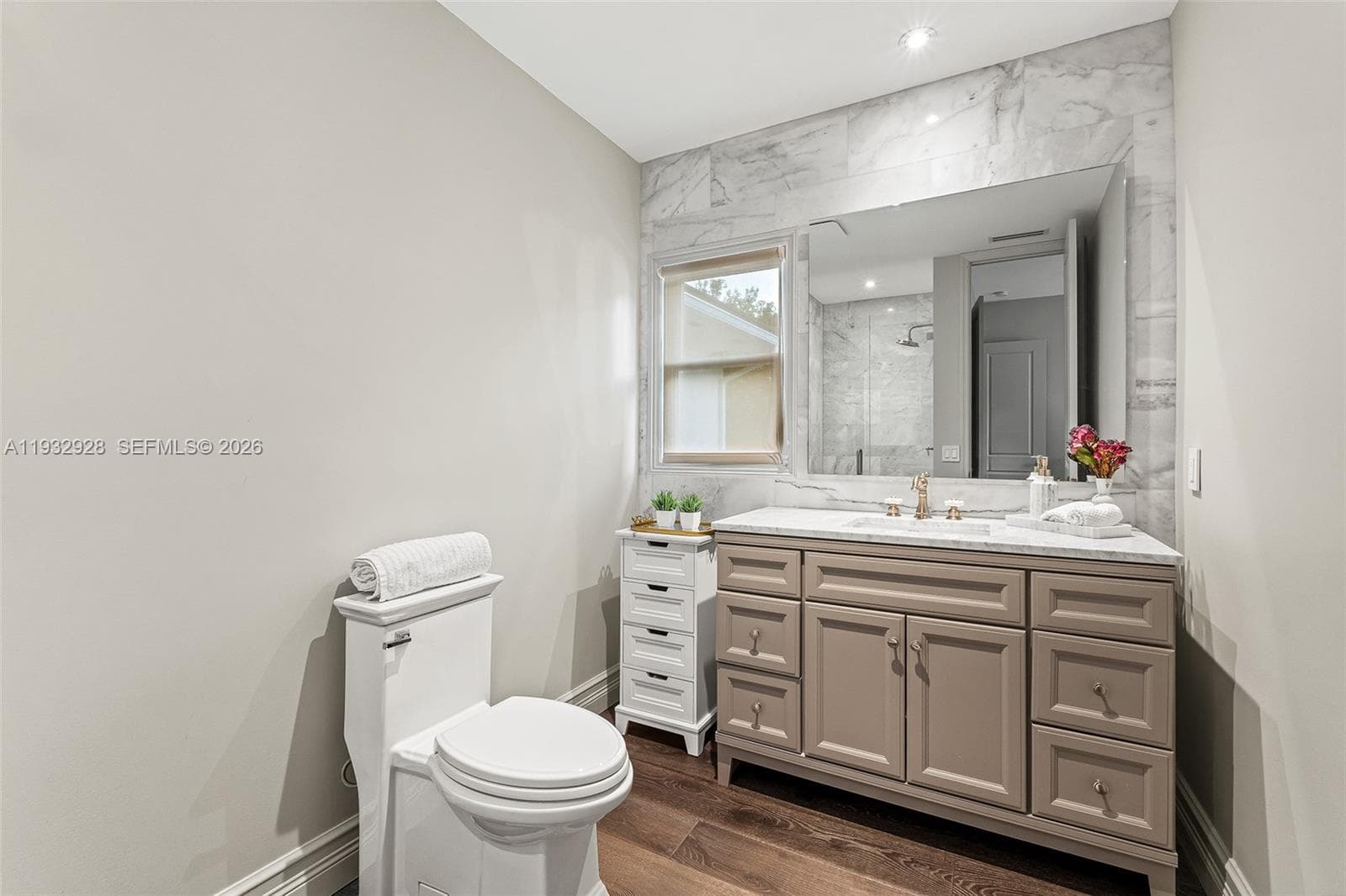 680 Buttonwood Ln, Miami FL 33137 — 49