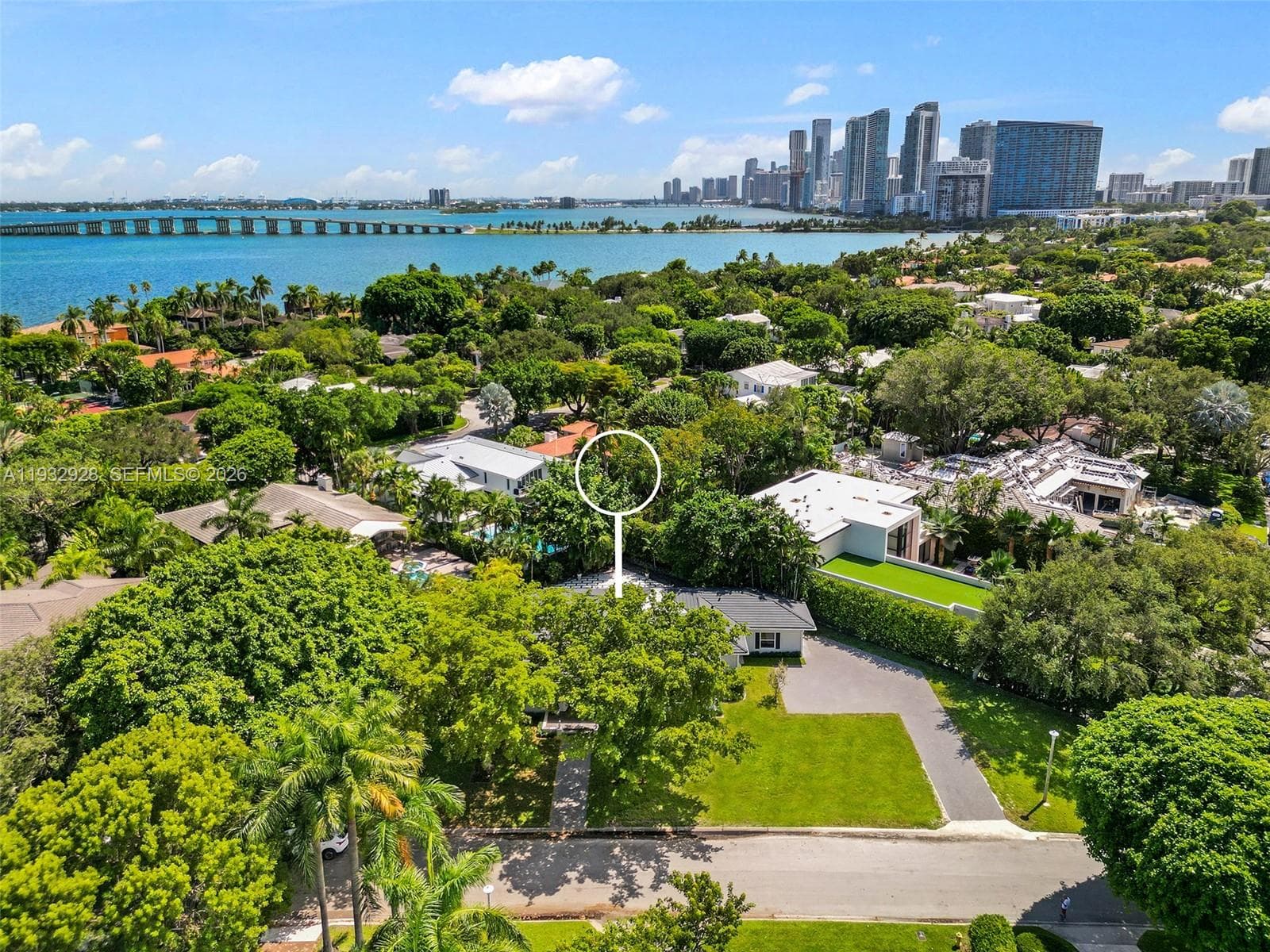 680 Buttonwood Ln, Miami FL 33137 — 14