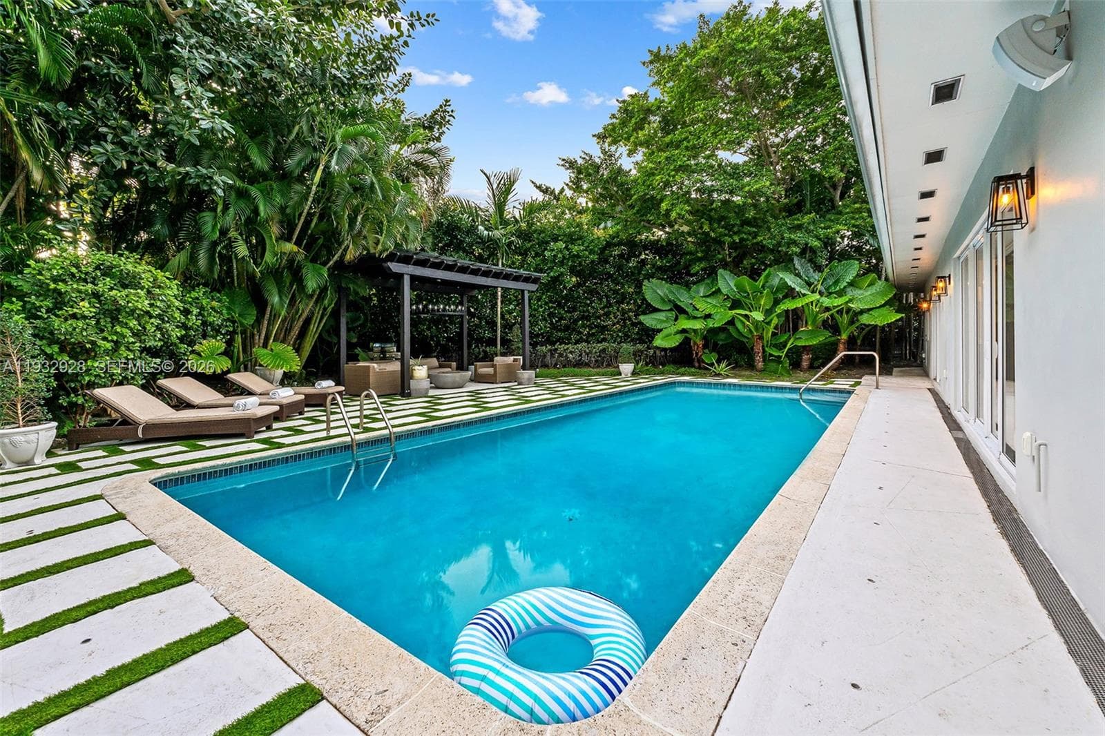 680 Buttonwood Ln, Miami FL 33137 — 58