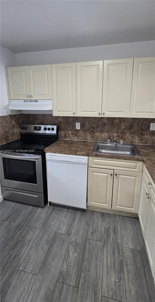 10820 SW 200th Dr # 412, Cutler Bay FL 33157 — 2