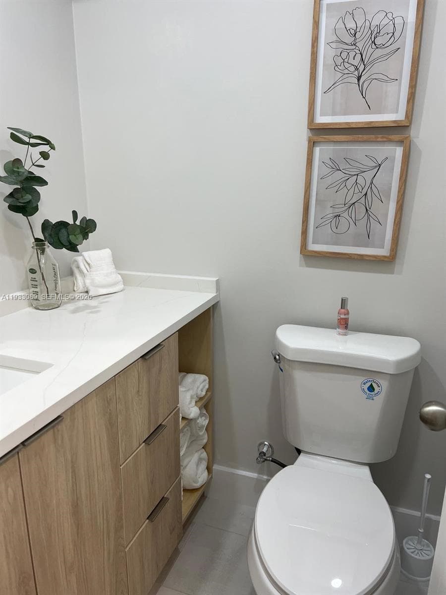 251 174th St # 1215, Sunny Isles Beach FL 33160 — 25