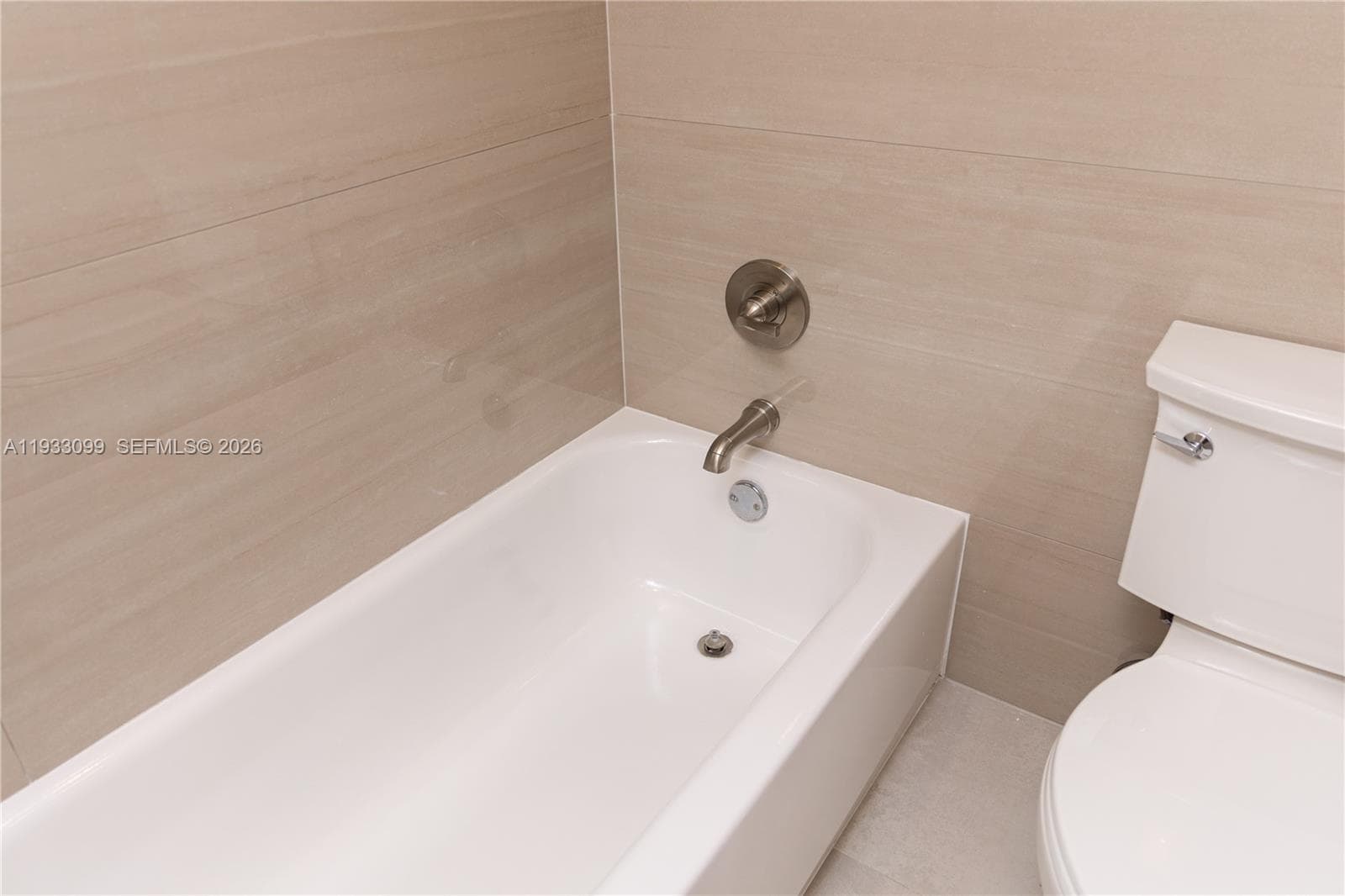 3625 N Country Club Dr # 309, Aventura FL 33180 — 11