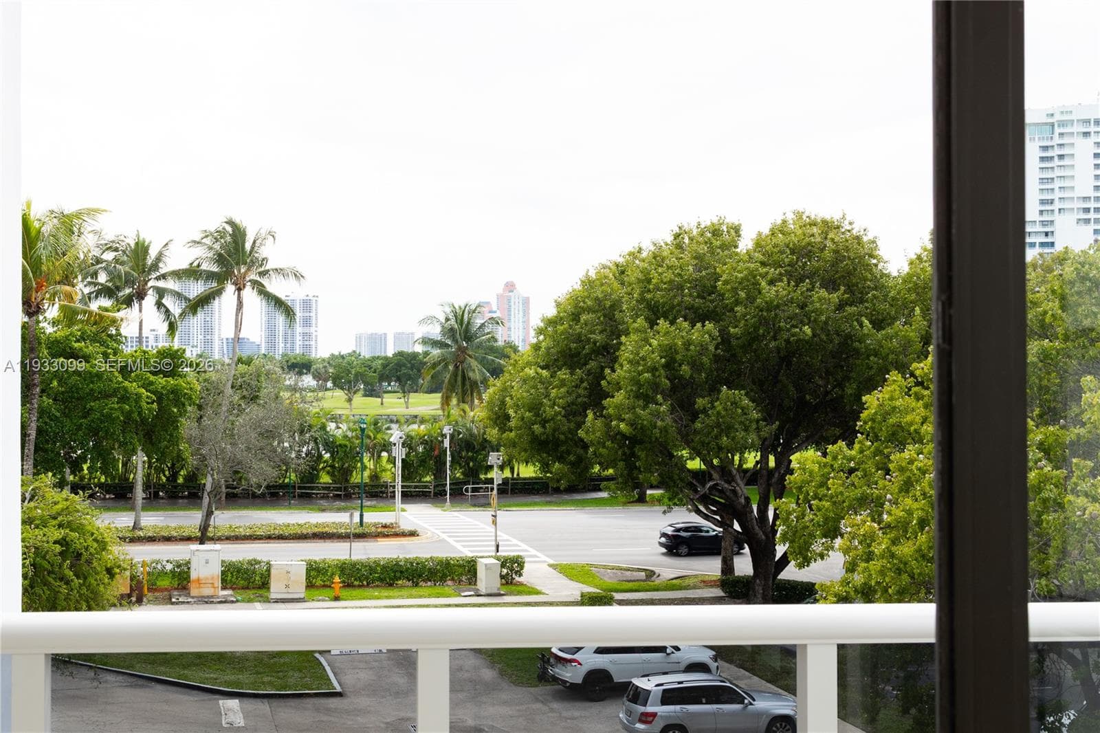 3625 N Country Club Dr # 309, Aventura FL 33180 — 40