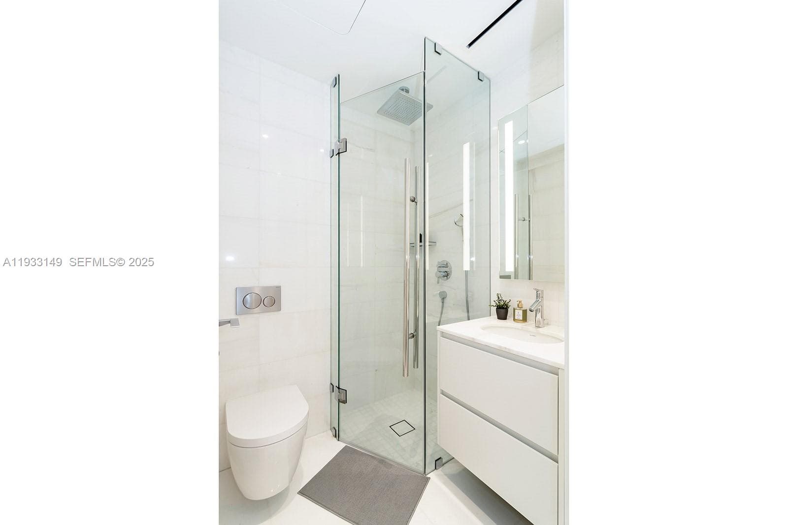 300 Biscayne Blvd Way # 1901, Miami FL 33131 — 46