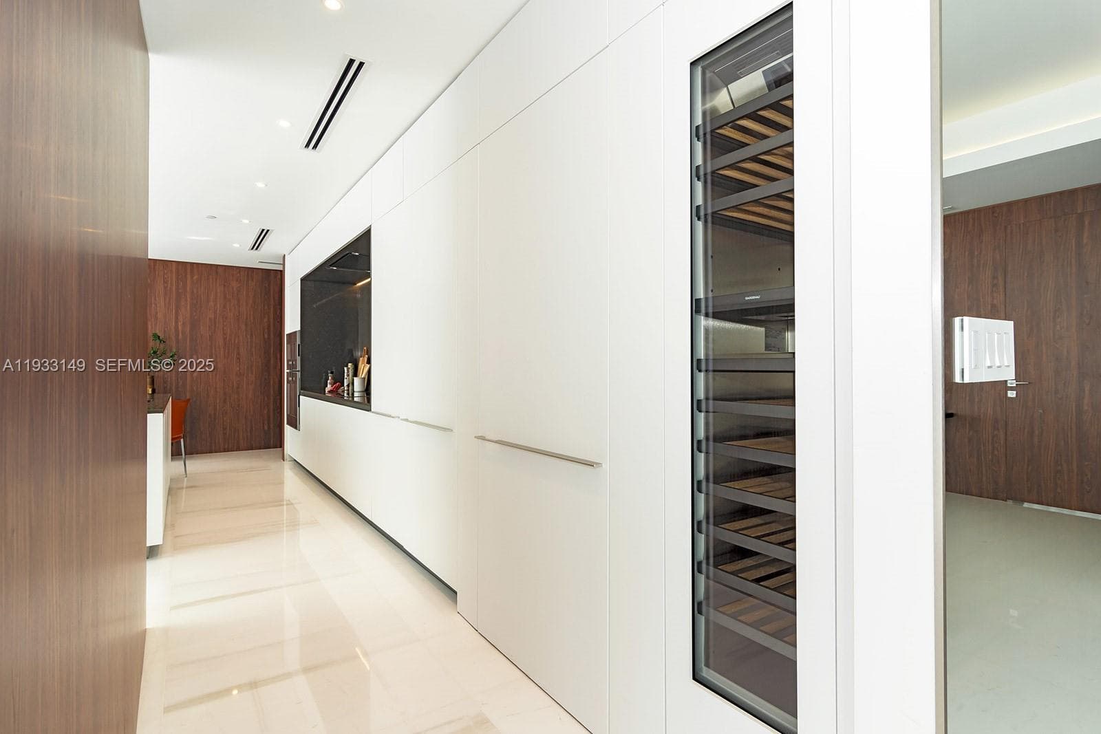 300 Biscayne Blvd Way # 1901, Miami FL 33131 — 20