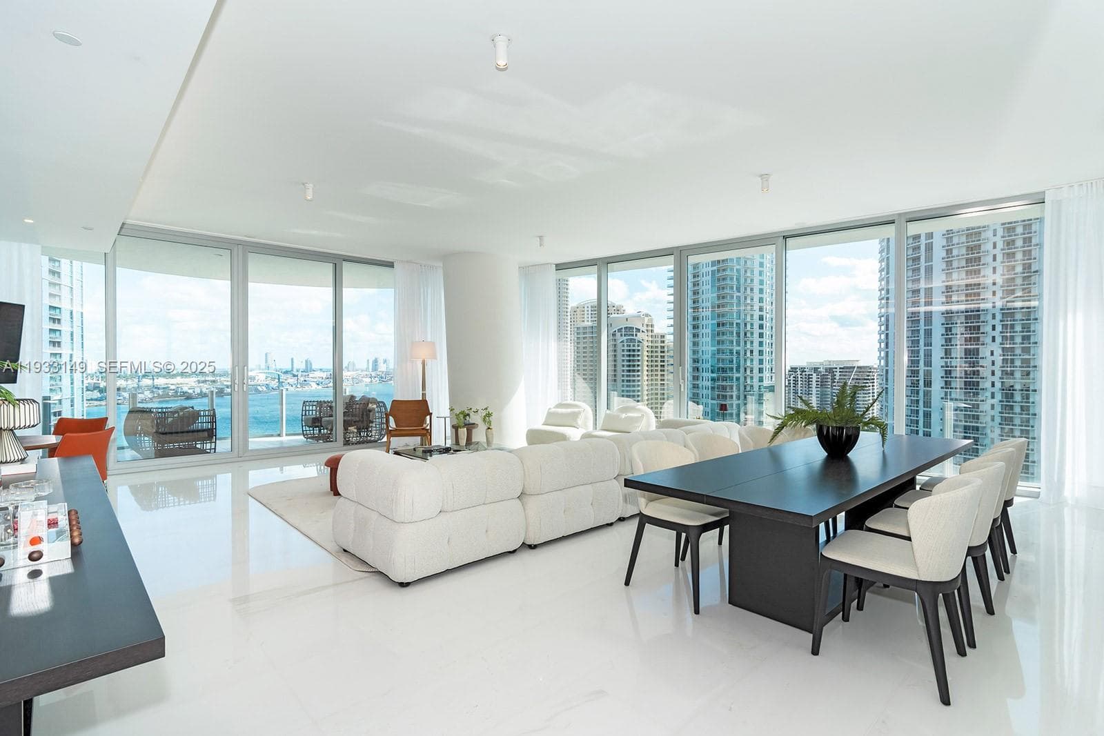 300 Biscayne Blvd Way # 1901, Miami FL 33131 — 9