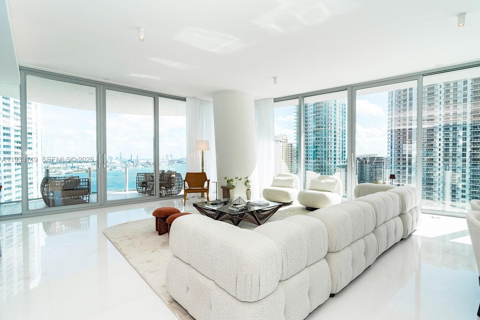 300 Biscayne Blvd Way # 1901, Miami FL 33131 — 11