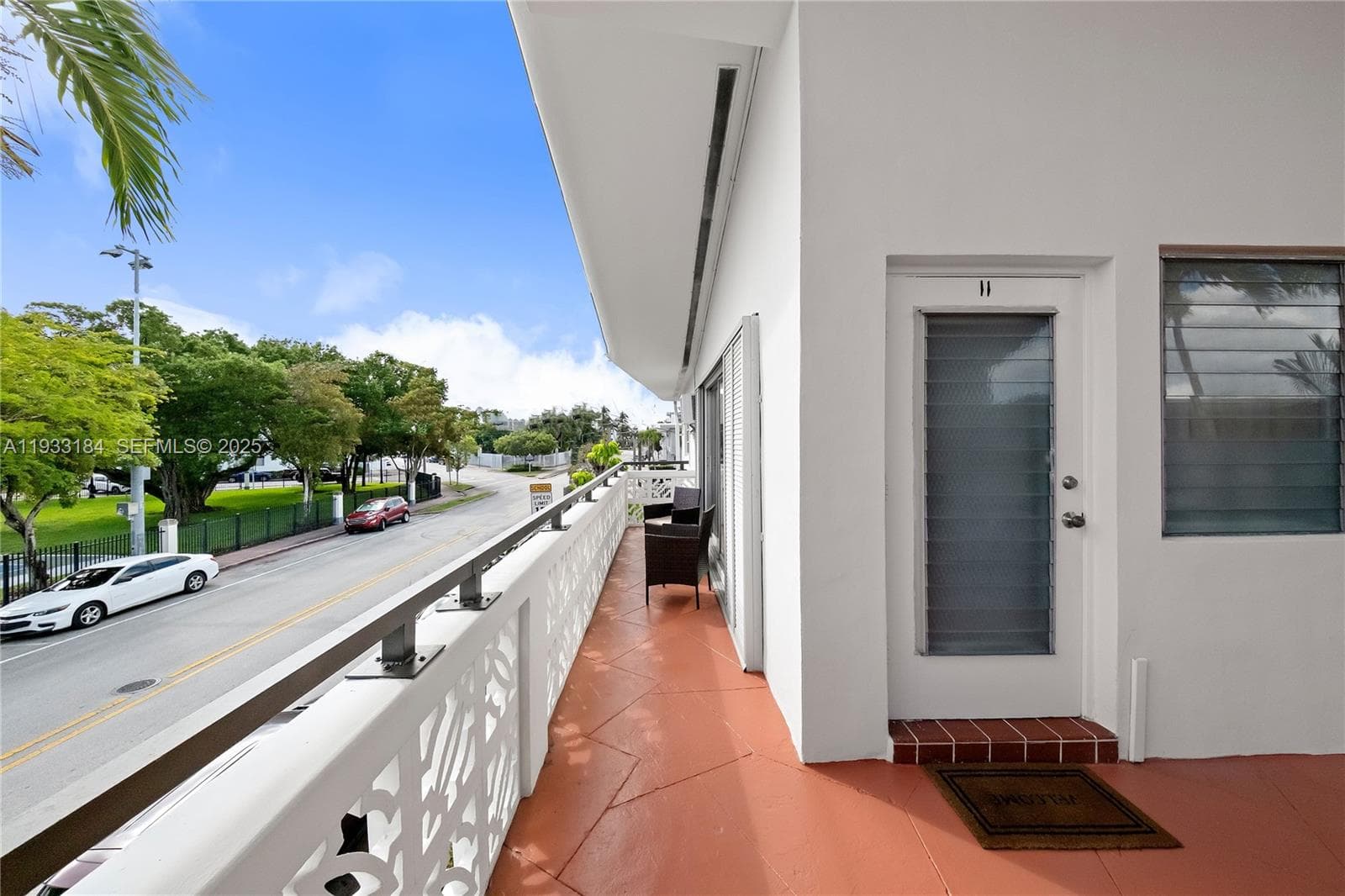 8040 Tatum Waterway Dr # 11, Miami Beach FL 33141 — 7