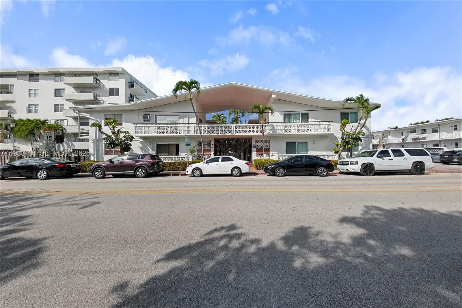 8040 Tatum Waterway Dr # 11, Miami Beach FL 33141 — 1