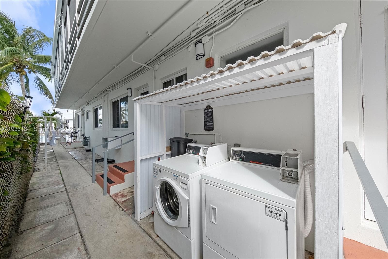 8040 Tatum Waterway Dr # 11, Miami Beach FL 33141 — 28