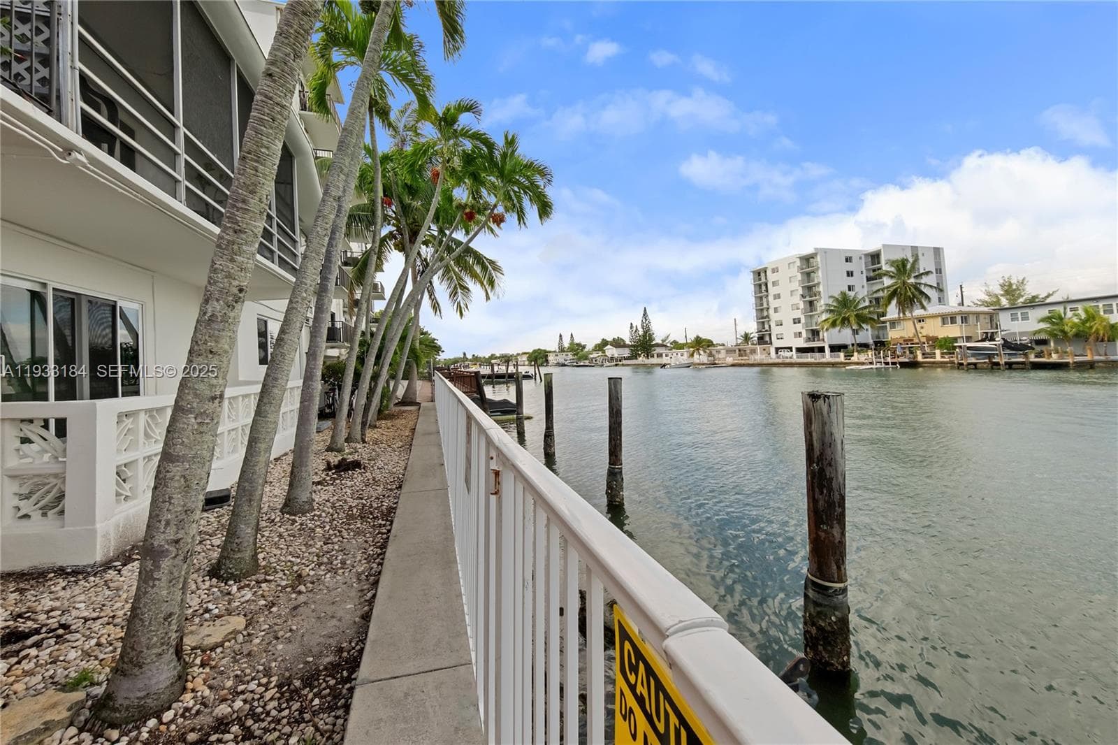 8040 Tatum Waterway Dr # 11, Miami Beach FL 33141 — 5