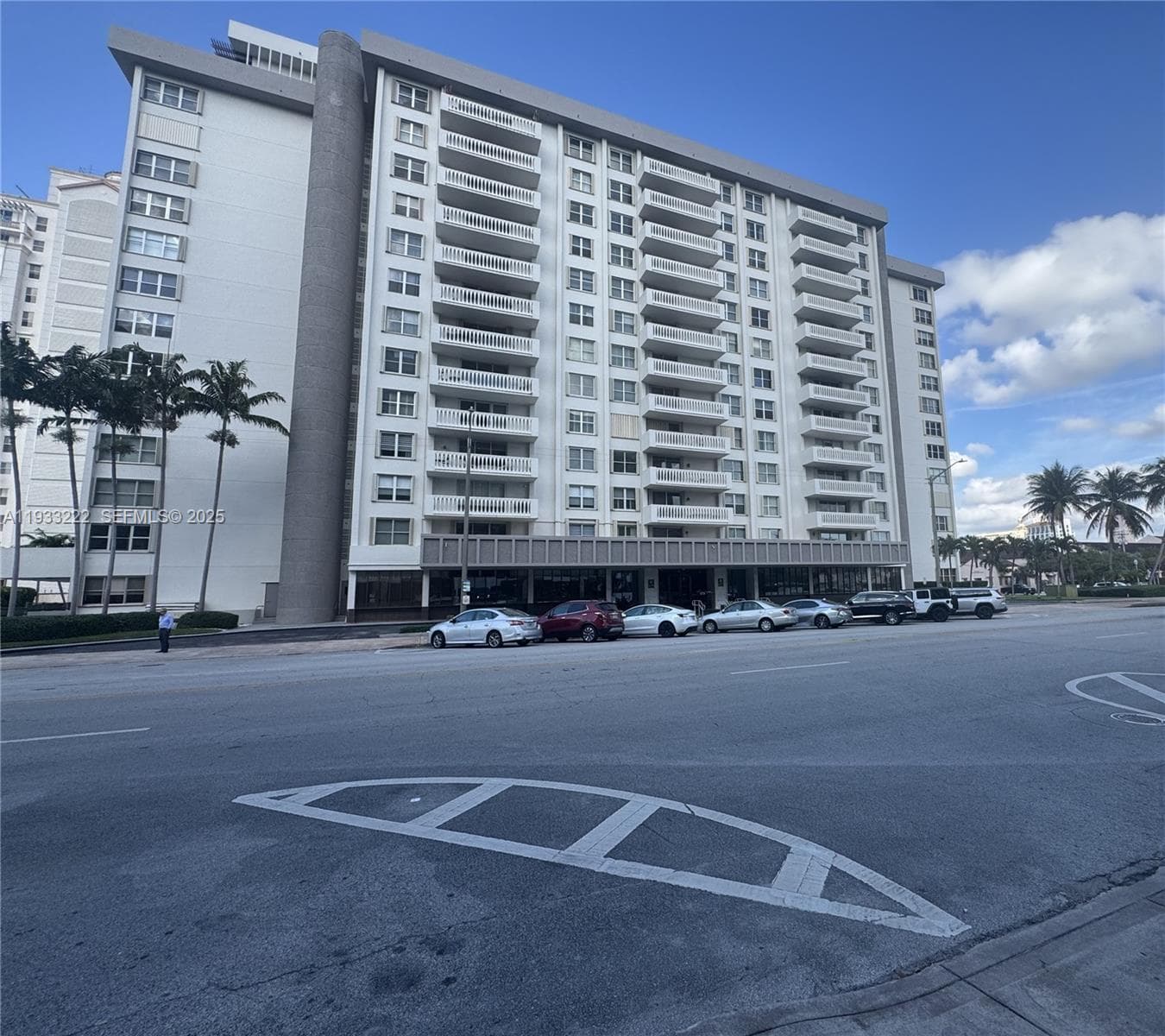 625 Biltmore Way # 1103, Coral Gables FL 33134 — 1
