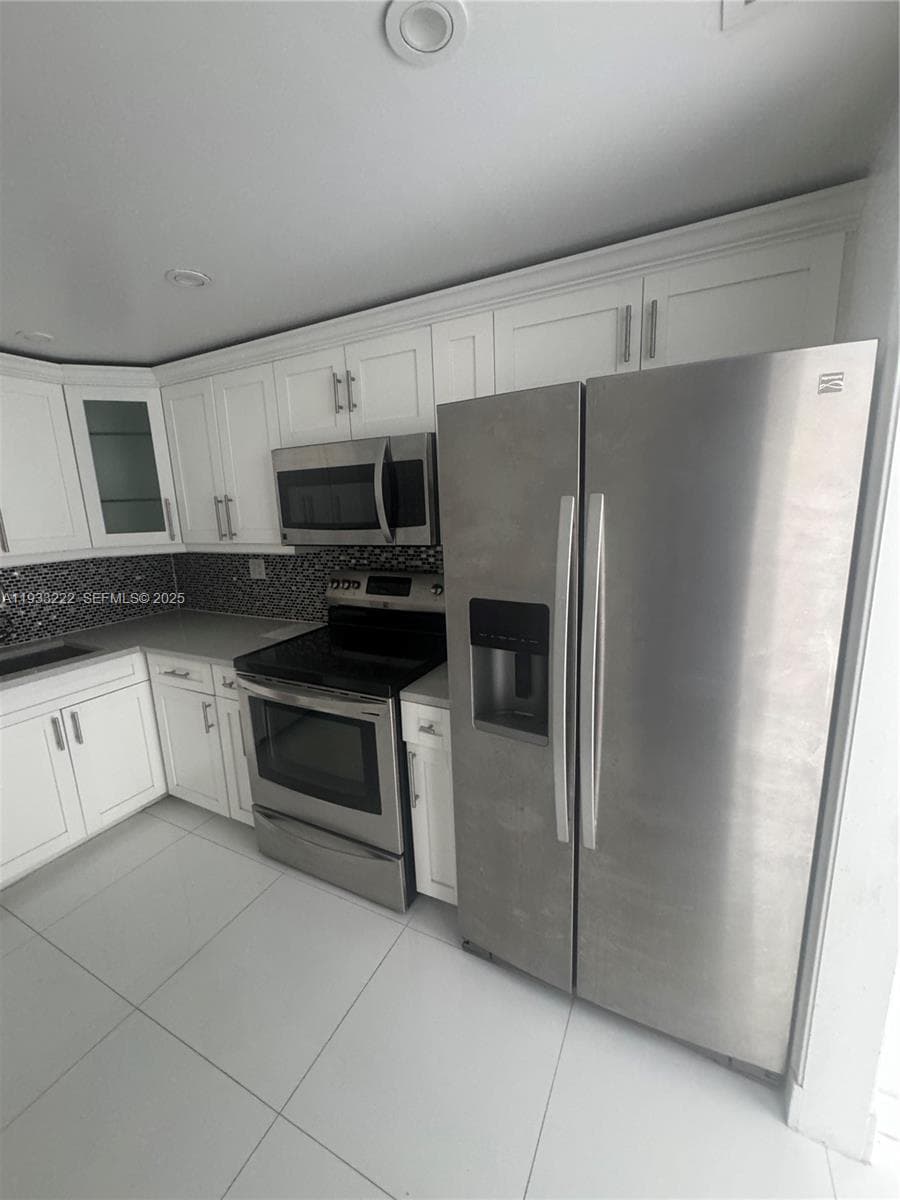 625 Biltmore Way # 1103, Coral Gables FL 33134 — 9