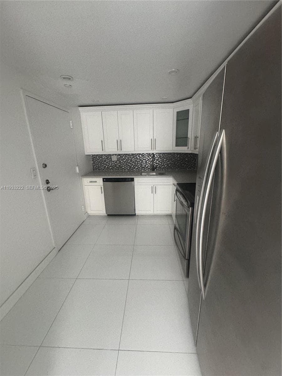 625 Biltmore Way # 1103, Coral Gables FL 33134 — 8