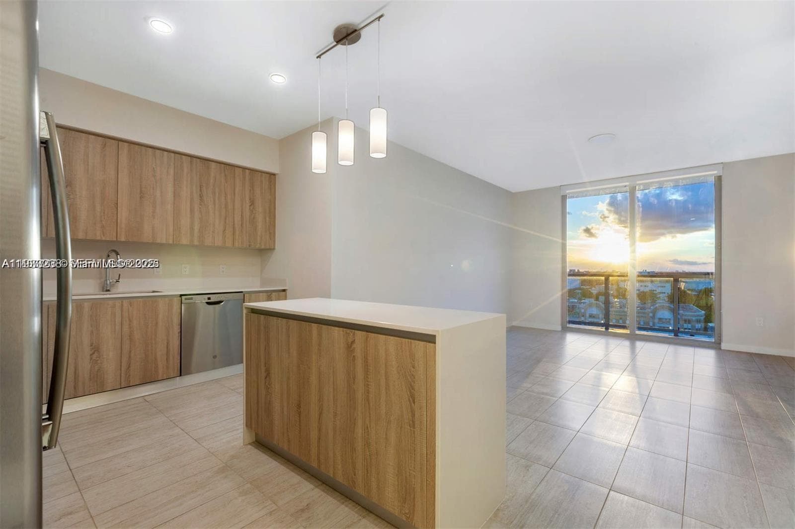3900 Biscayne Blvd # 905, Miami FL 33137 — 24