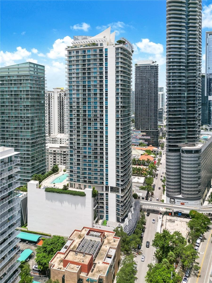 1100 S Miami Ave # 1607, Miami FL 33130 — 3