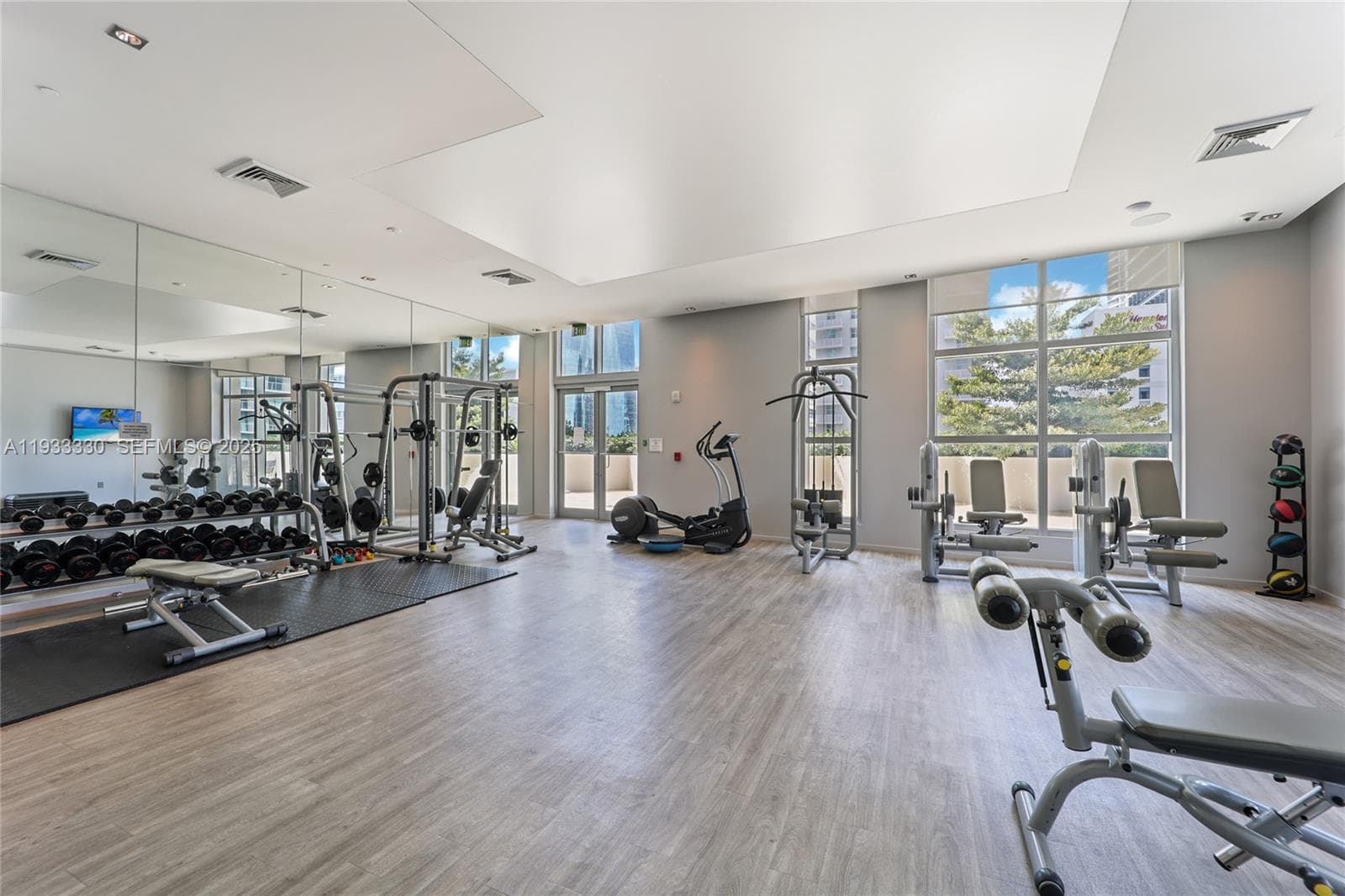 1100 S Miami Ave # 1607, Miami FL 33130 — 32