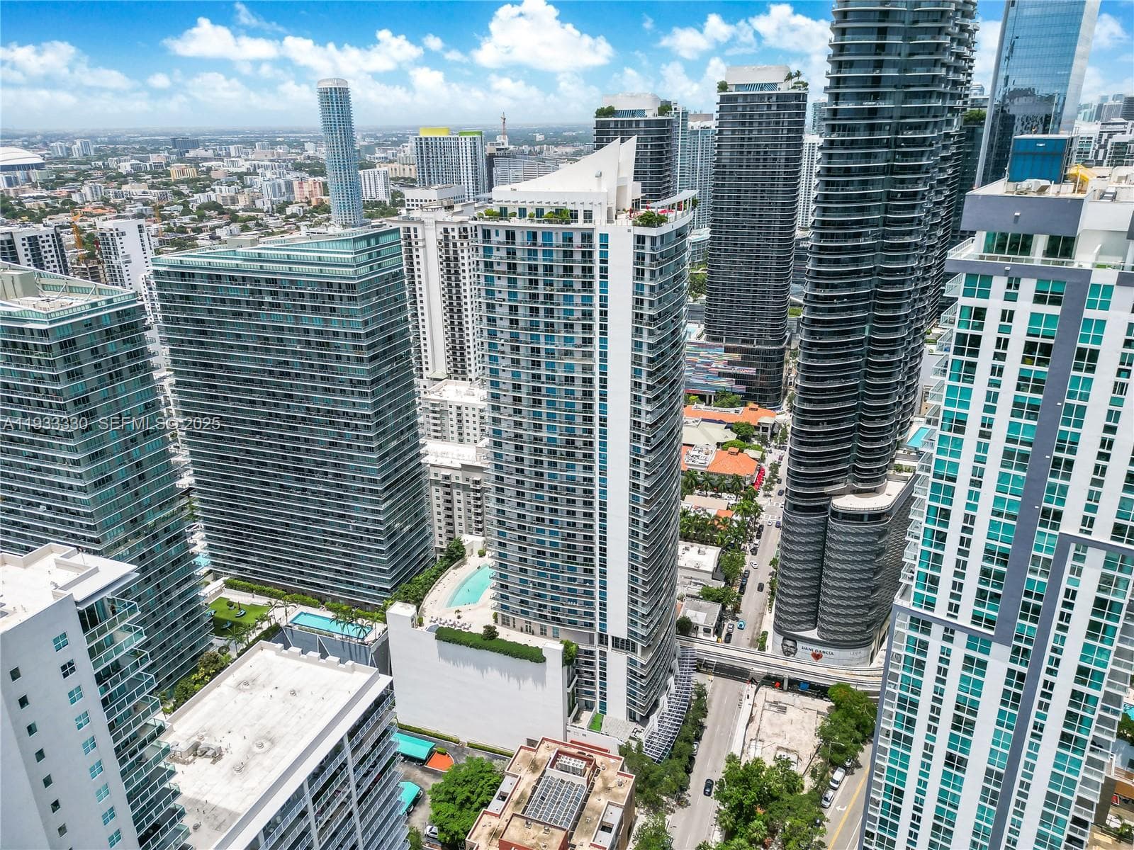 1100 S Miami Ave # 1607, Miami FL 33130 — 1