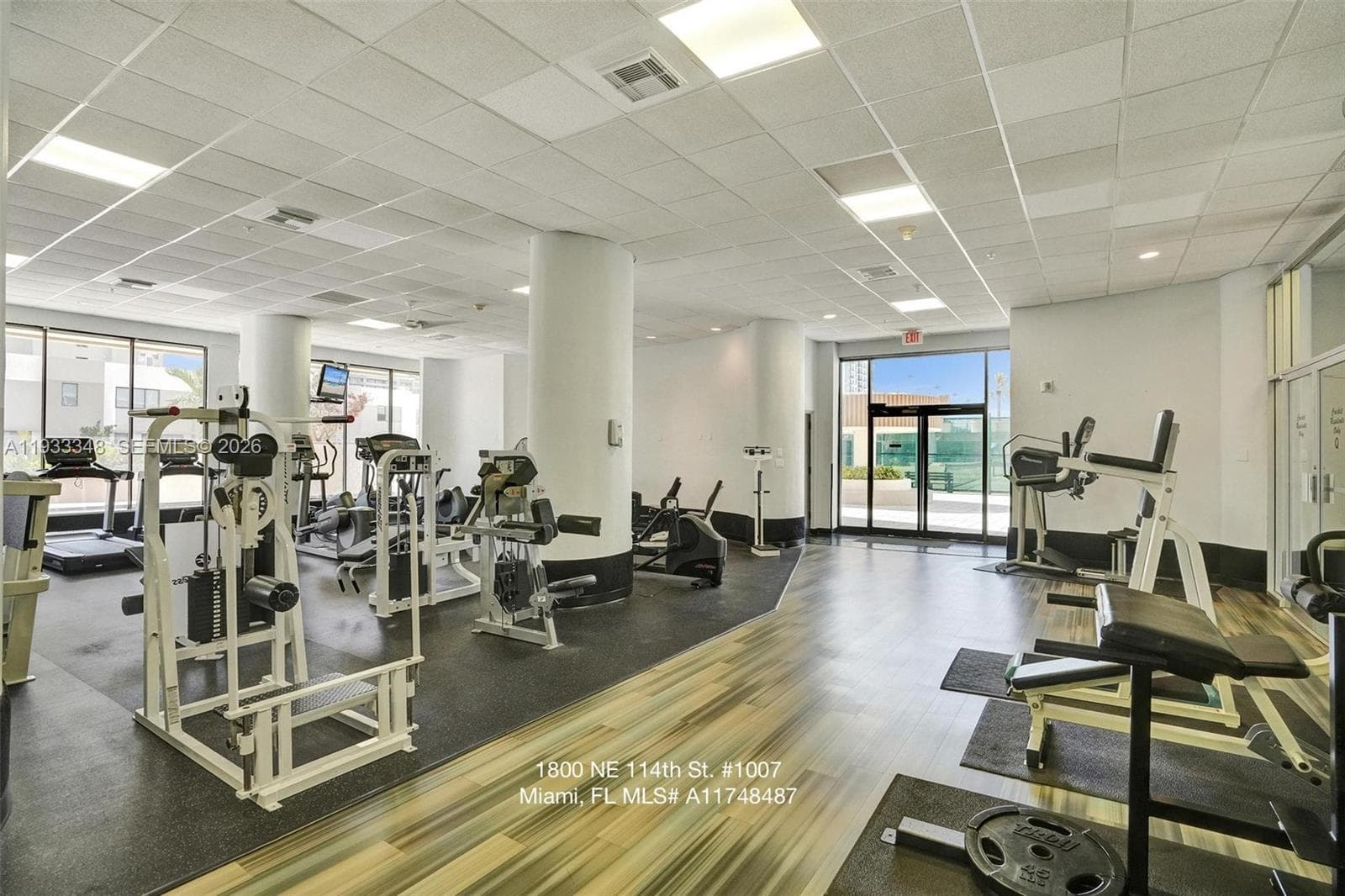 1800 NE 114th St # 1007, Miami FL 33181 — 34