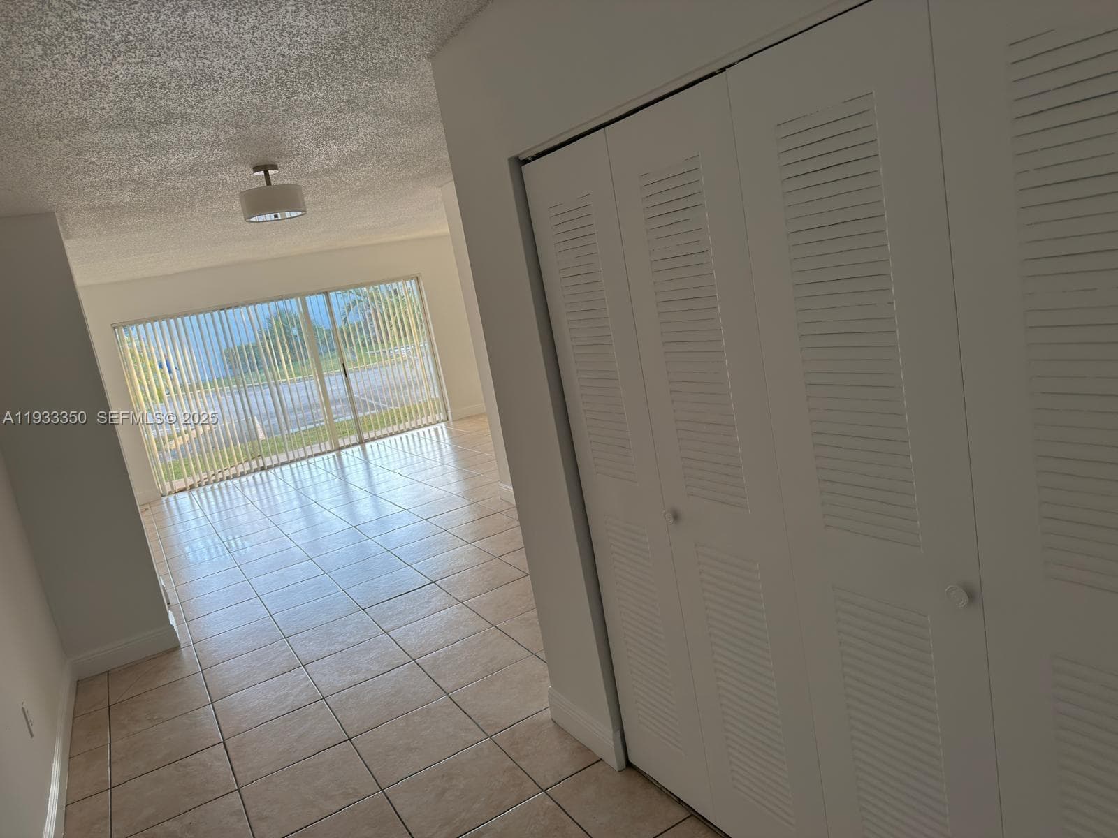 9369 Fontainebleau Blvd # J107, Miami FL 33172 — 2
