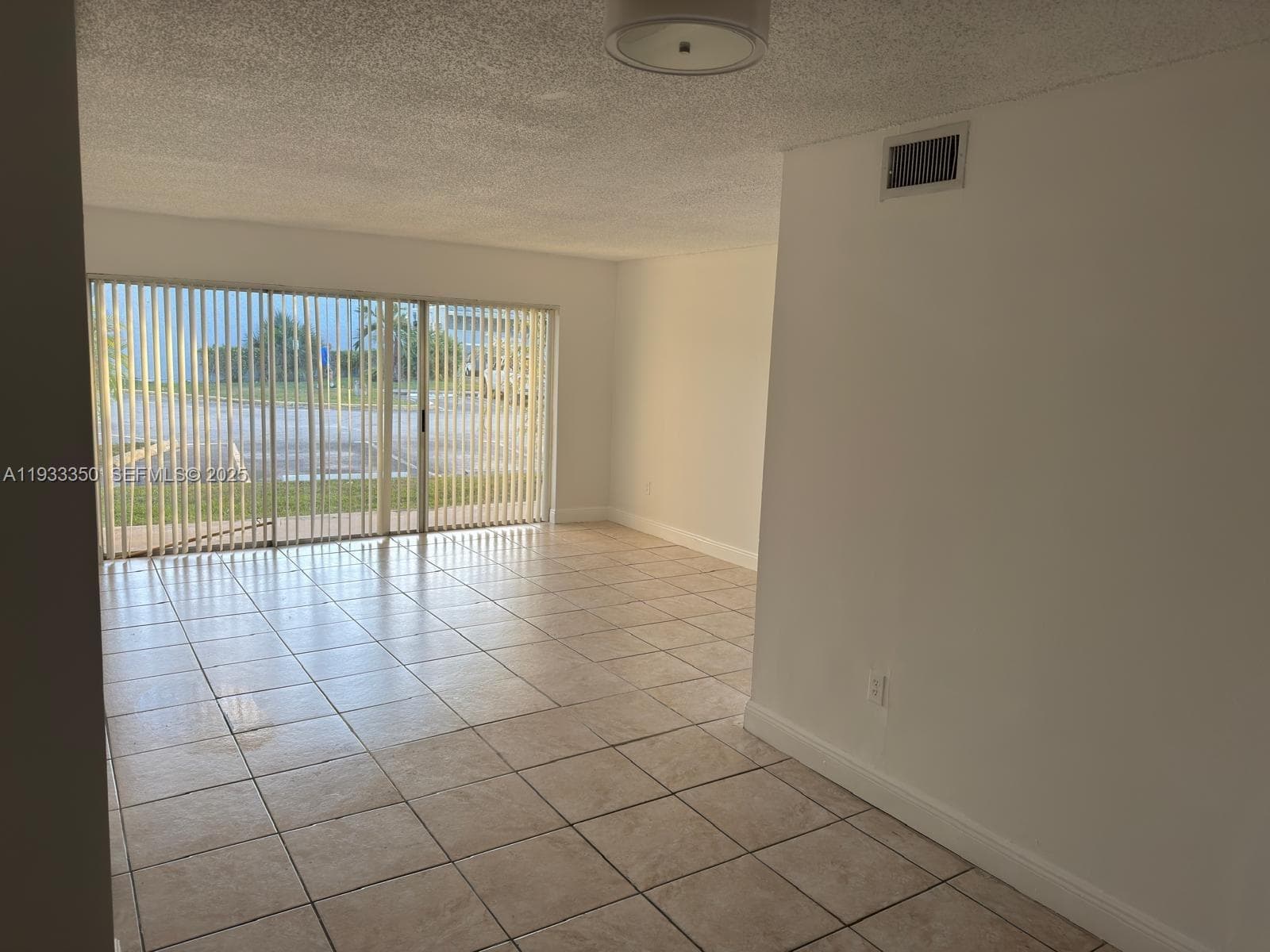 9369 Fontainebleau Blvd # J107, Miami FL 33172 — 3