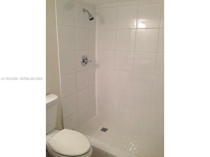 4350 NW 107th Ave # 102, Doral FL 33178 — 14