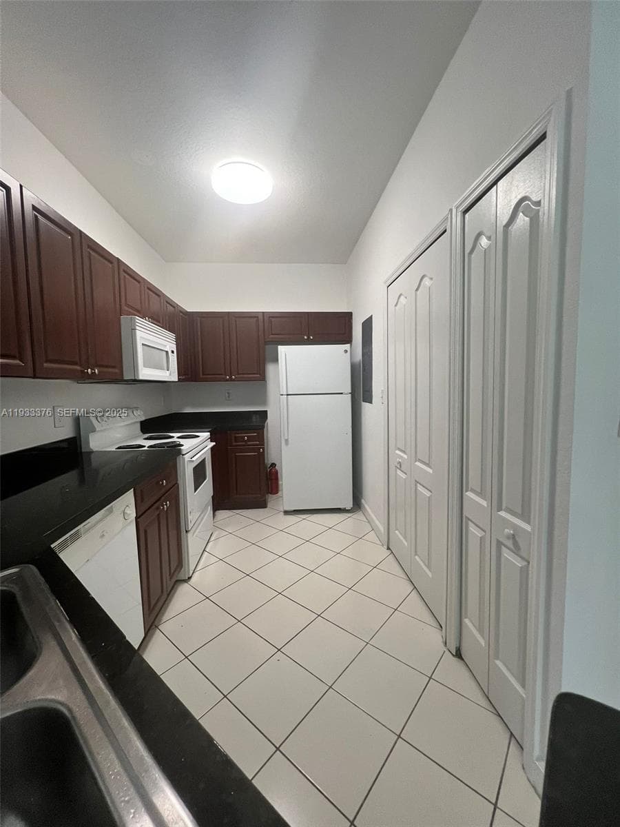 7200 NW 177th St # 7, Hialeah FL 33015 — 2