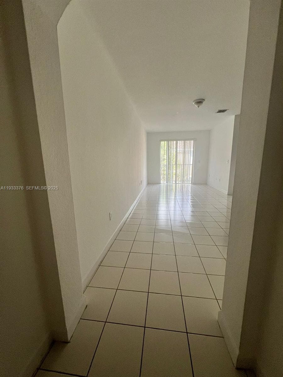 7200 NW 177th St # 7, Hialeah FL 33015 — 8
