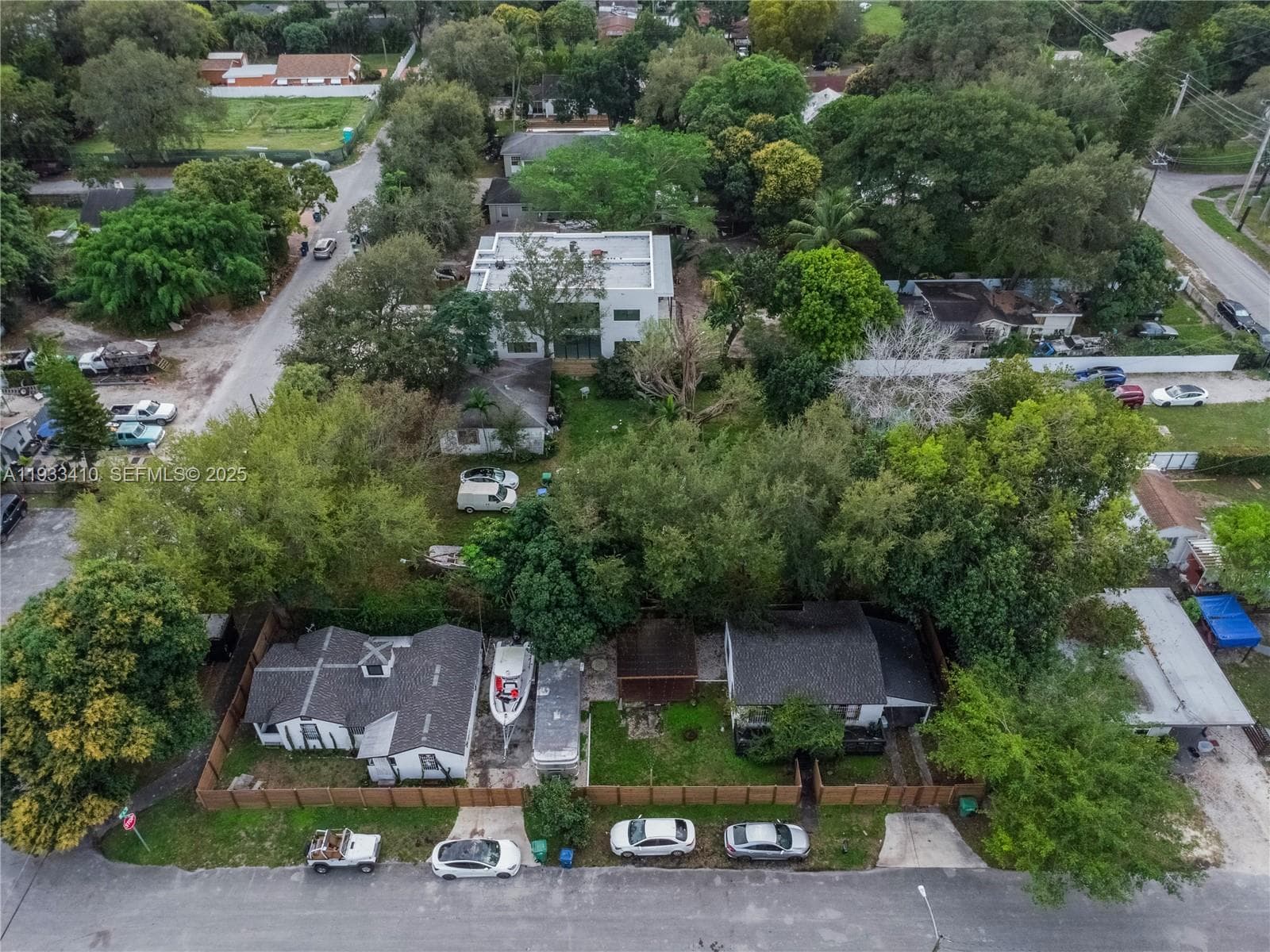 9210 NW 4th Ave, Miami FL 33150 — 34