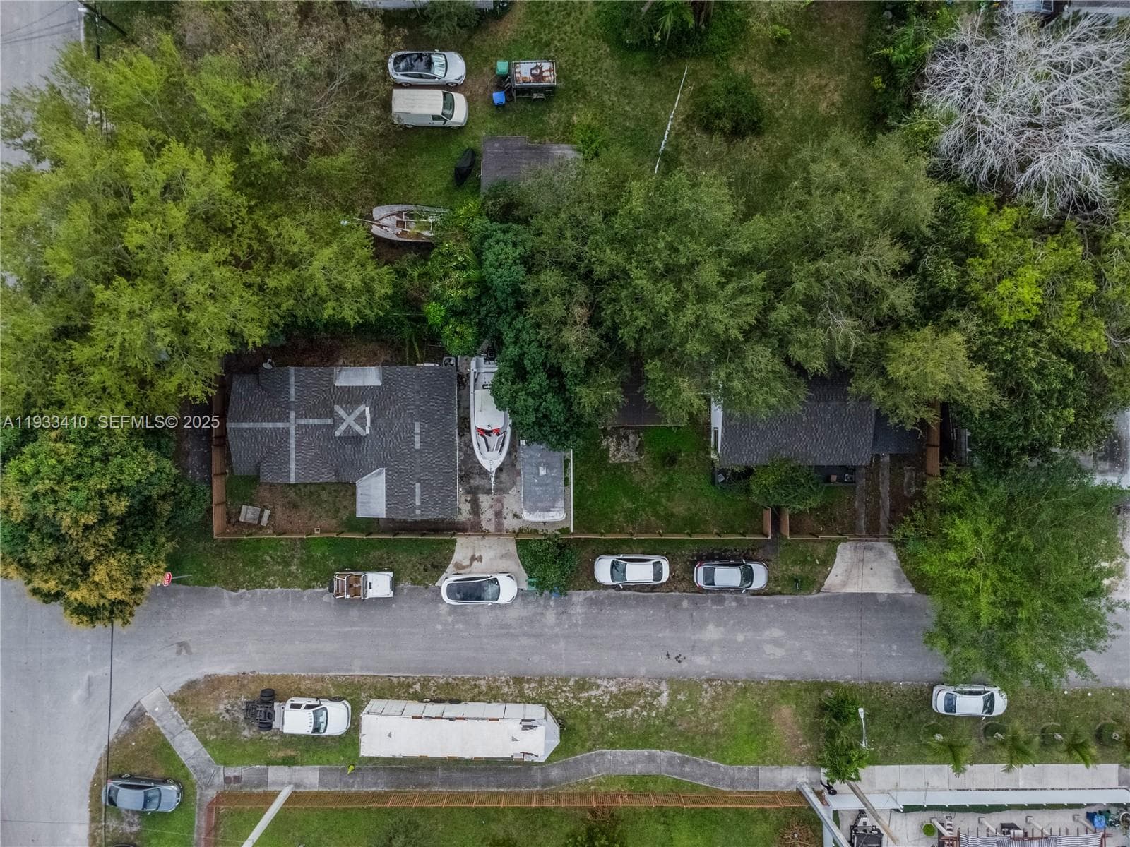9210 NW 4th Ave, Miami FL 33150 — 33