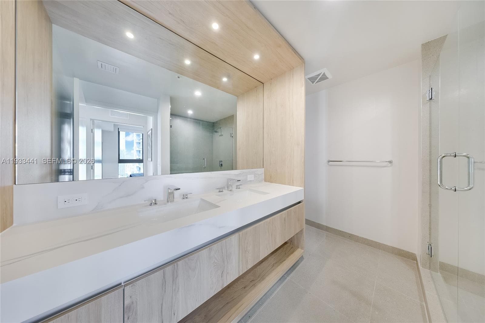 11 NE 6th Street # 3209, Miami FL 33132 — 12