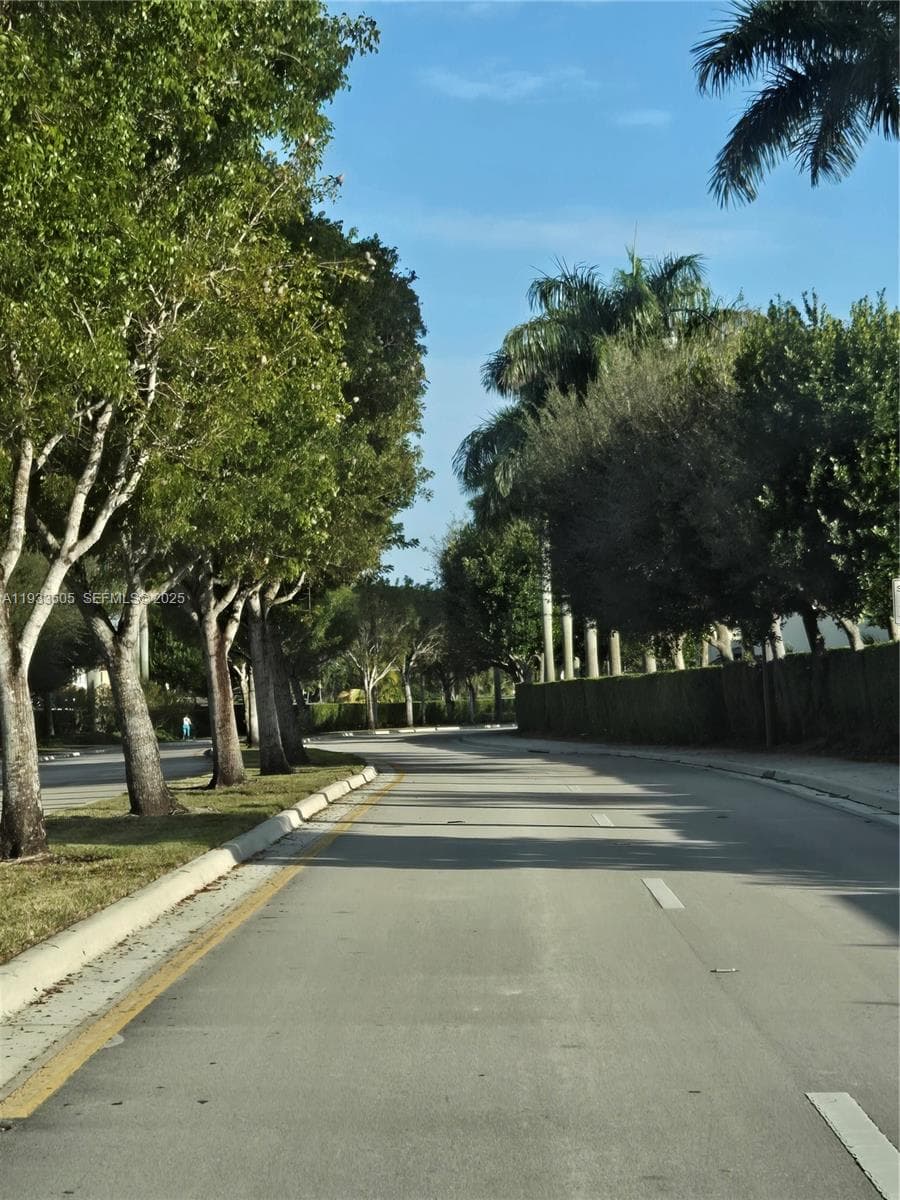 634 SE 37 Ave, Homestead FL 33033 — 34