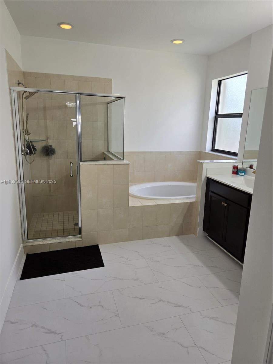 634 SE 37 Ave, Homestead FL 33033 — 25