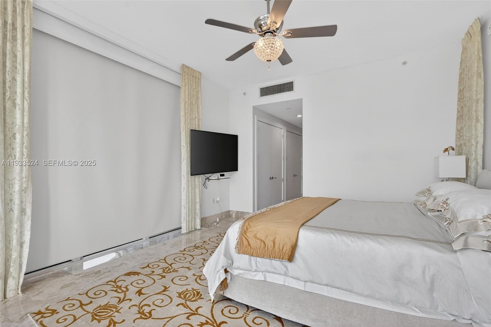 4100 Island Blvd # 1403, Aventura FL 33160 — 23