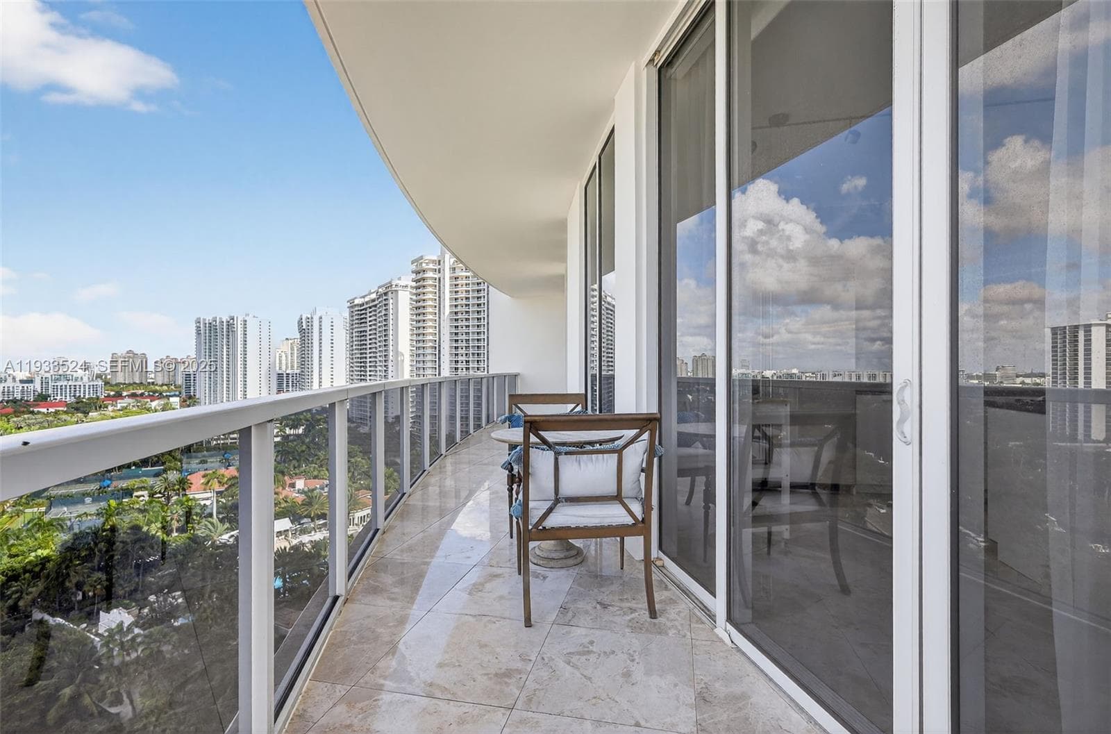 4100 Island Blvd # 1403, Aventura FL 33160 — 32