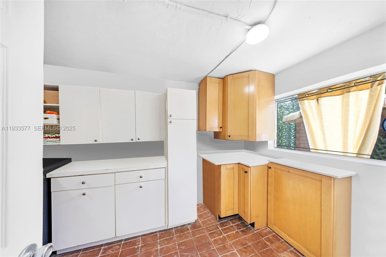1840 Tigertail Ave, Miami FL 33133 — 24