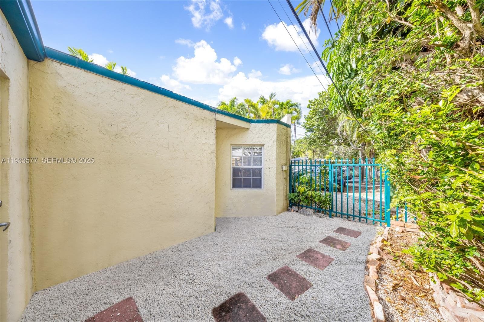 1840 Tigertail Ave, Miami FL 33133 — 29