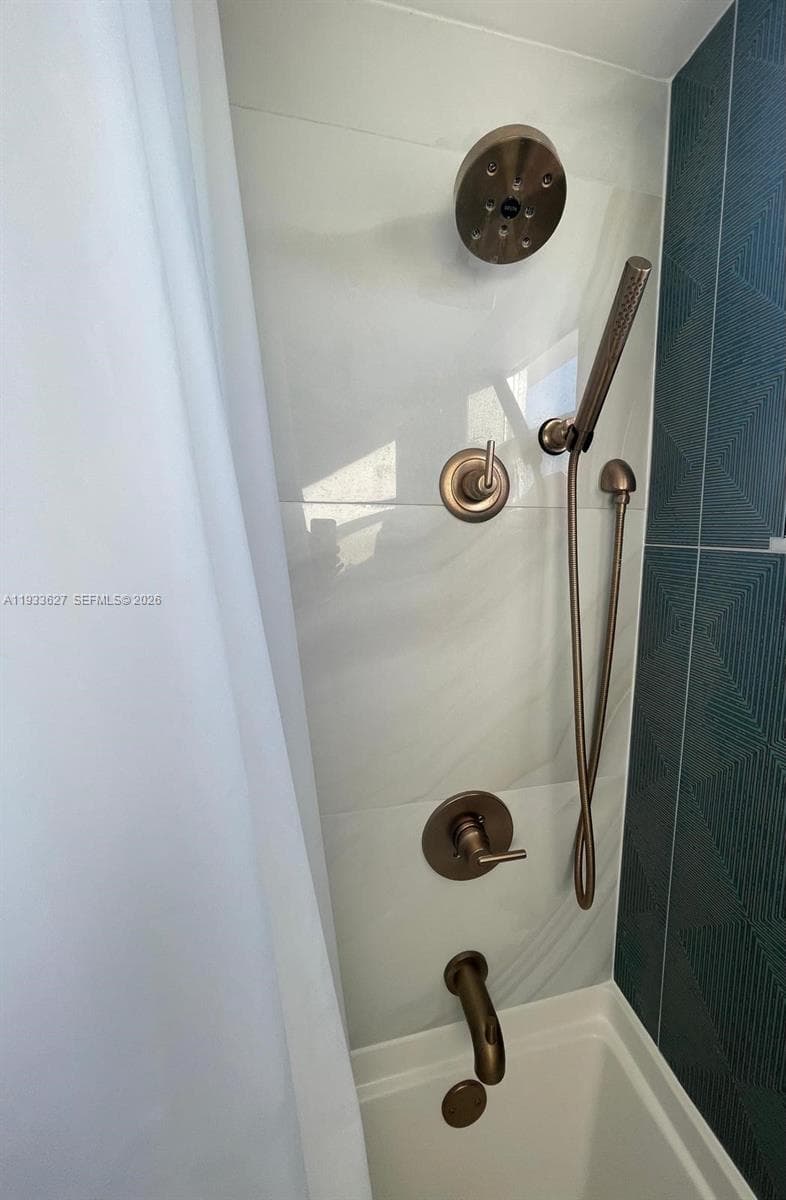 1235 Pennsylvania Ave # 4E, Miami Beach FL 33139 — 6