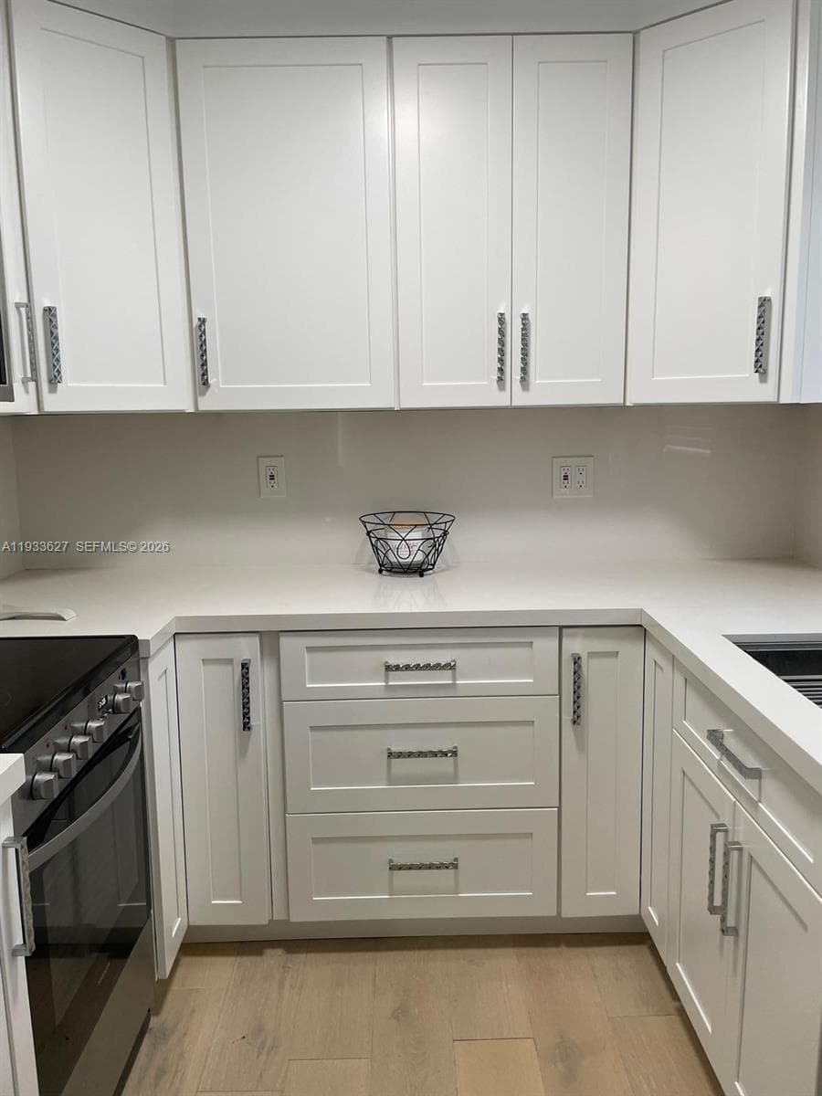 1235 Pennsylvania Ave # 4E, Miami Beach FL 33139 — 12