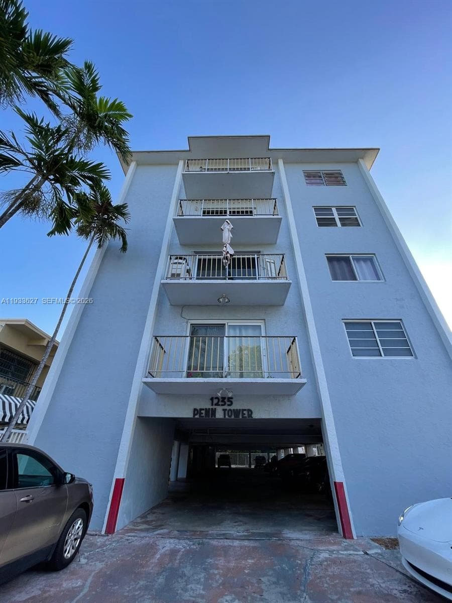 1235 Pennsylvania Ave # 4E, Miami Beach FL 33139 — 1