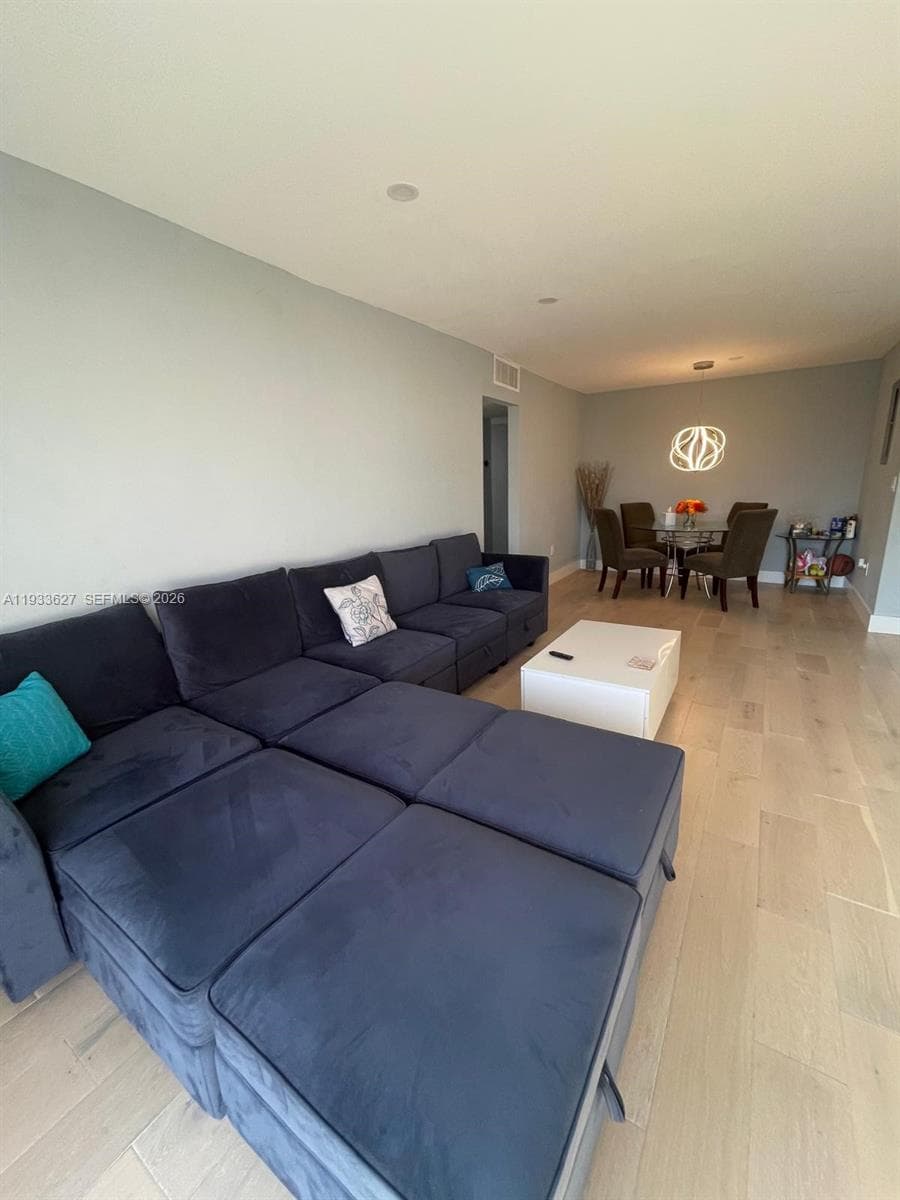 1235 Pennsylvania Ave # 4E, Miami Beach FL 33139 — 10