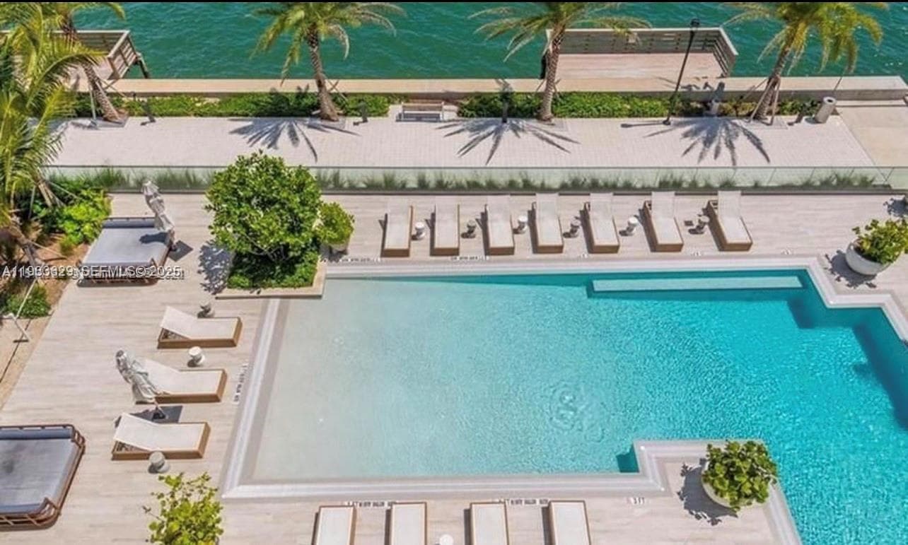 2900 NE 7th Ave # 3108, Miami FL 33137 — 17