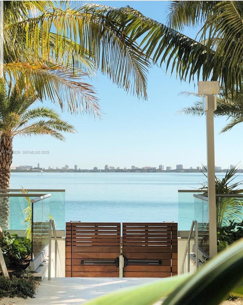 2900 NE 7th Ave # 3108, Miami FL 33137 — 29