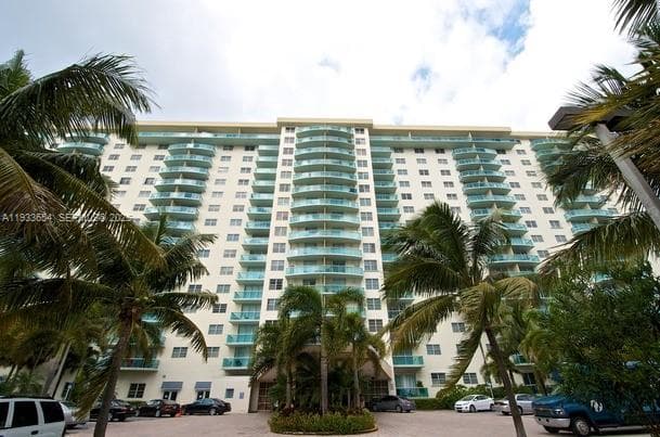 19390 Collins Ave # 26, Sunny Isles Beach FL 33160 — 33